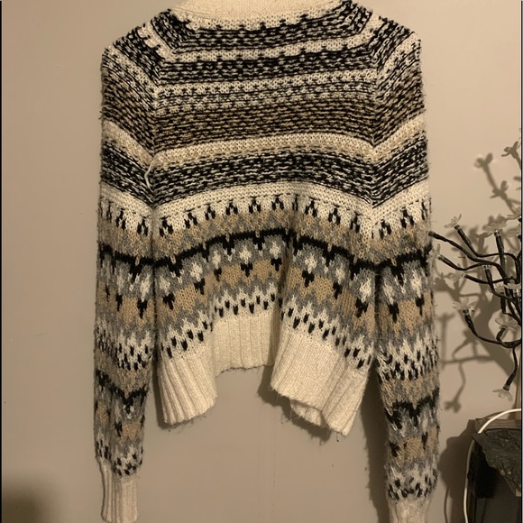 Oversized knitted wool cardigan. - Picture 2 of 3